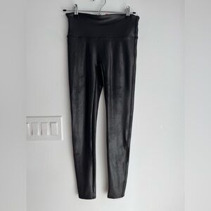 Spanx Black Faux Shiny LeatherLeggings Pants Size Medium